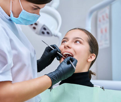 Genç yaşta implant yapılır mı?